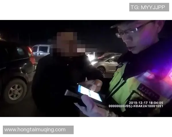 足球明星家中遭遇强盗入侵警方迅速出动展开调查行动 足球明星家中遭遇强盗入侵警方迅速出动展开调查行动